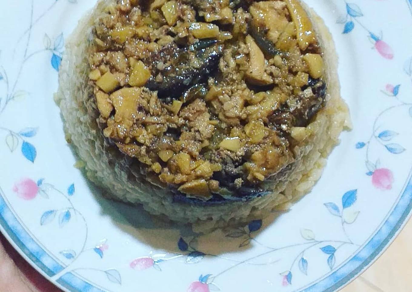 Nasi tim ayam jamur