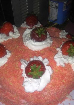 A picture of Strawberry eclair crunch cake.