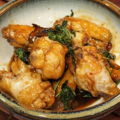 A picture of Three Cup Chicken.