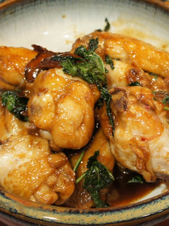 A picture of Three Cup Chicken.