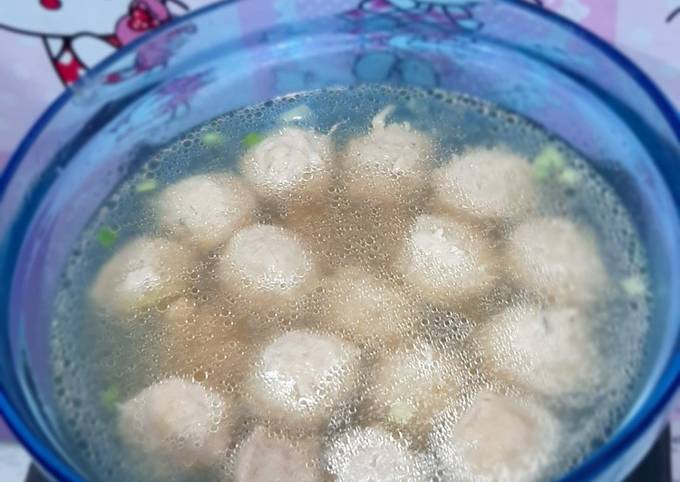 Ini dia! Resep bikin Bakso ayam kuah  menggugah selera