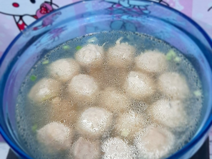 Ini dia! Resep bikin Bakso ayam kuah  menggugah selera