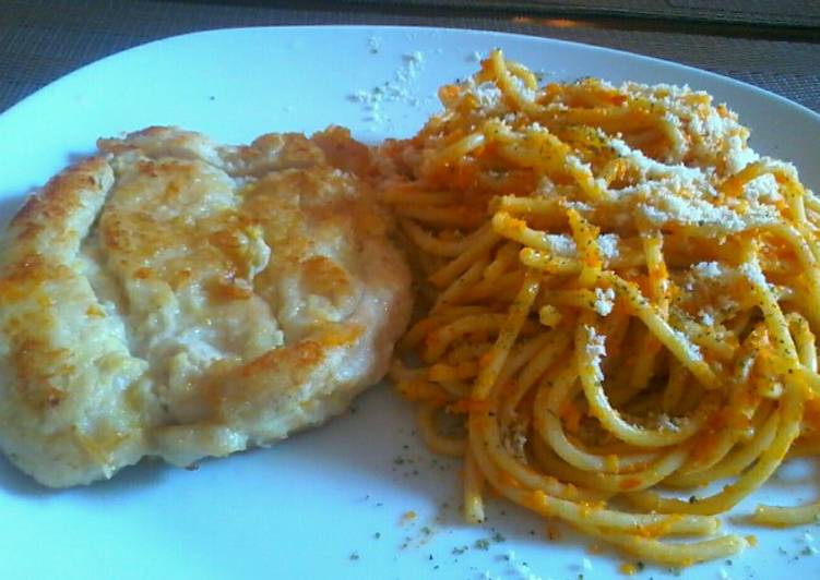 Pechuga de Pollo con Pasta en Salsa de Pimiento Rojo