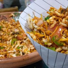 بھیل پوری A picture of بھیل پوری.