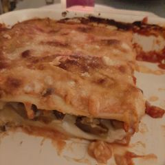 A picture of Cannelloni with aubergines.