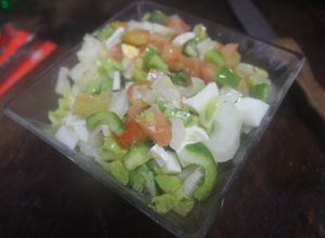 Una foto de Pico de gallo con pimiento de maceta