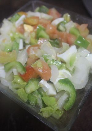 Una foto de Pico de gallo con pimiento de maceta