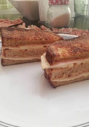 Una foto de Desayuno _Sándwich Montecristo