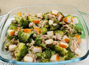 Foto principal de Brócoli con surimi y atún