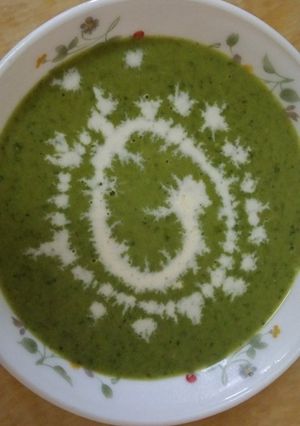 A picture of Creamy Spinach Soup.