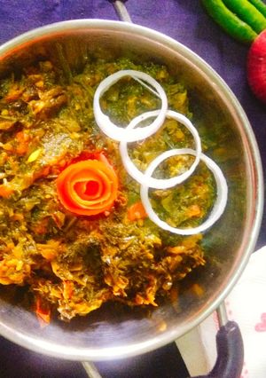 सरसो का साग (sarson Ka Saag recipe in Hindi) रेसिपी मुख्य फोटो