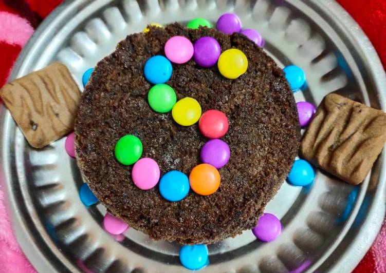 Steps to Make Quick Chocolate Biscuit Cake