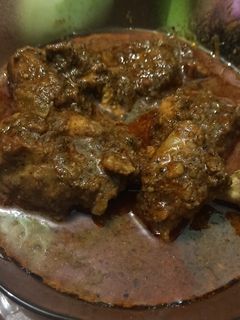 चिकन काळा रस्सा... मराठवाडा (महाराष्ट्र) (chicken kala rassa recipe in marathi) रेसिपी चे मुख्य फोटो