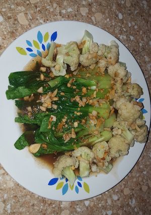 Foto resep Pakcoy kembang kol saus bawang putih