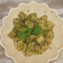 A picture of Hara bhra creamy chicken.