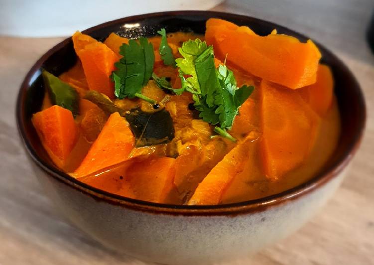 Saturday Fresh Carrot Curry (with Coconut Milk)