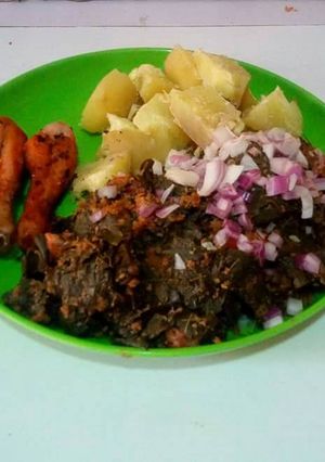 A picture of Steamed sweet potatoes with moringa #pizzasok.