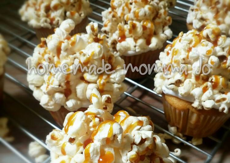 Langkah Mudah untuk Menyiapkan Buttered popcorn cupcake yang Enak Banget