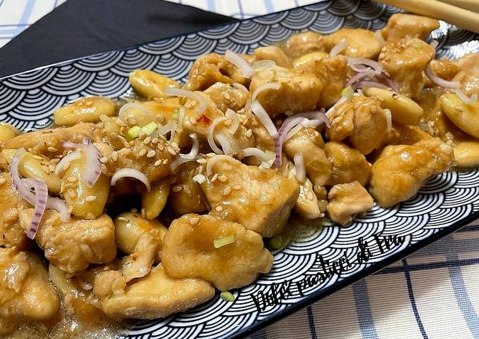 Pollo alle mandorle