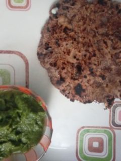 રાગી પરોઠા (Ragi Paratha Recipe In Gujarati) રેસીપી મુખ્ય ફોટો