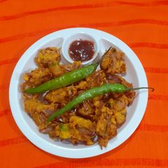 A picture of Kanda Pakoda.