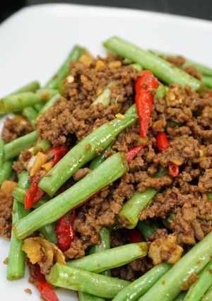 A picture of Stir-Fried Green Beans with Ground Beef.
