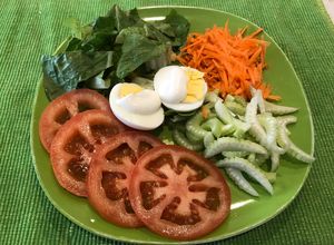 Una foto de Ensalada-almuerzo ideal dieta bajas calorías