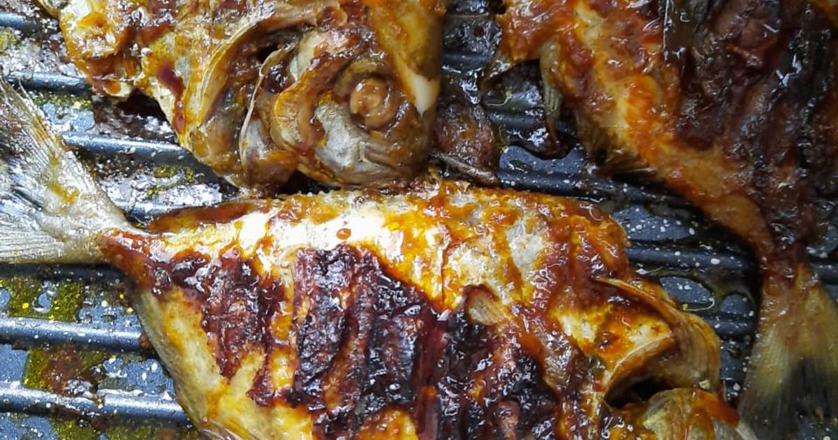 Resep Ikan Bawal Bakar Pedas Manis Sambal Kecap oleh Dapure Cici Cookpad