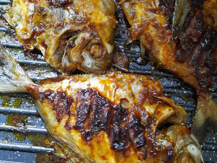 Langkah Mudah untuk Membuat Ikan Bawal Bakar Pedas Manis Sambal Kecap yang Bikin Ngiler