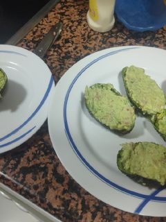 Una foto de Aguacate con salmón