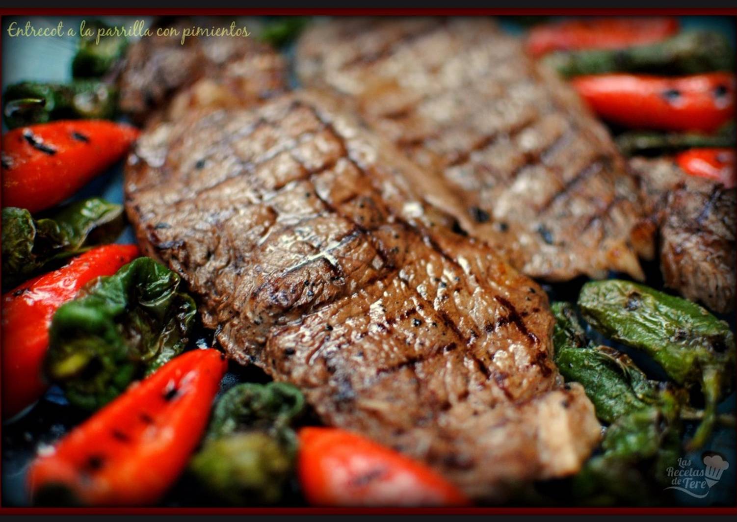 Entrecot a la parrilla con pimientos