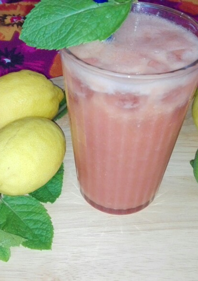 Una foto de Smoothie, mojito de sandía