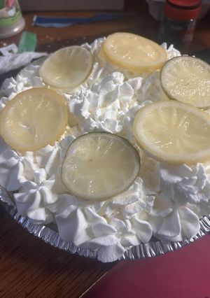 A picture of Erin's Key Lime Mascarpone Pie.