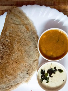 கம்பு தோசை (Kambu Dosai Recipe in TAmil) செய்முறை முக்கிய புகைப்படம்