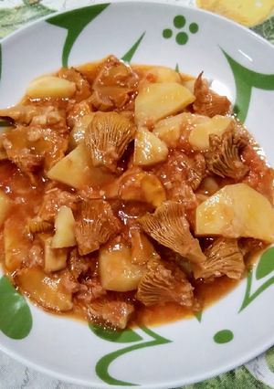 Foto di Funghi galletti con patate
