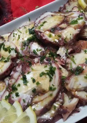 A picture of Octopus Carpaccio.