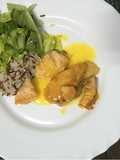 Salmón a la naranja con arroz de grano largo y ensalada