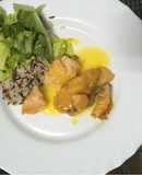 Salmón a la naranja con arroz de grano largo y ensalada