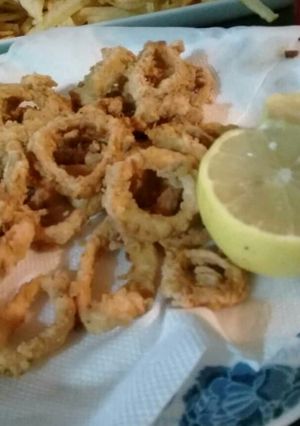 Una foto de Rabas fritas 😋
