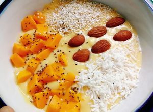 Una foto de Yogurt de mango y plátano