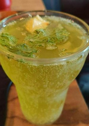 A picture of Virgin Mojito.