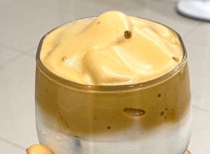 Hình của món Sữa tươi cà phê bọt biển.