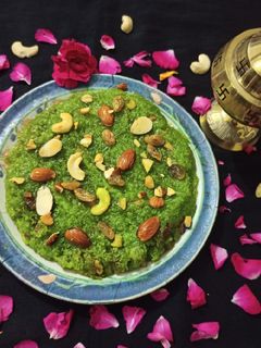 દૂધી નો હલવો (Dudhi No Halwo Recipe in Gujarati) રેસીપી મુખ્ય ફોટો