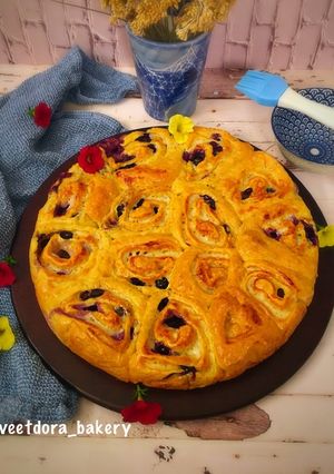 Foto di 🌹Torta alle rose con crema al latte e mirtilli freschi 🫐