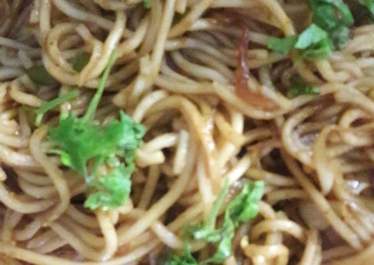 Step-by-Step Guide to Prepare Quick Hakka Noodles