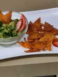 ग्वाकामोली विथ नाचोज (Guacamole With Nachos Recipe In Marathi)
