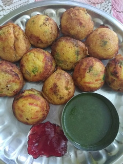 सूजी के अप्पे (Suji ke appe recipe in hindi) रेसिपी मुख्य फोटो