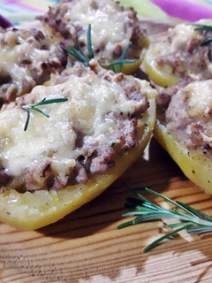 Una foto de Patatas rellenas gratinadas