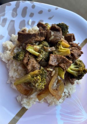 Una foto de Carne con Brócoli