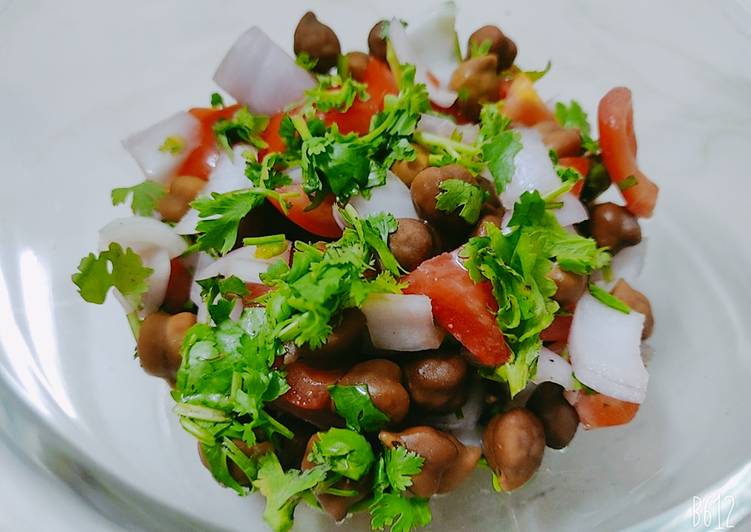 How to Prepare Favorite Chickpea Salad 🥗 (Chana)